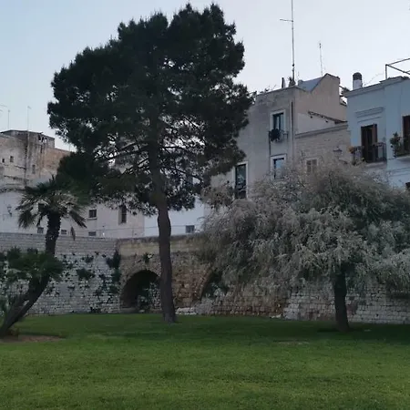 Dimora Castello Vecchia 1 4 Posti * Bari