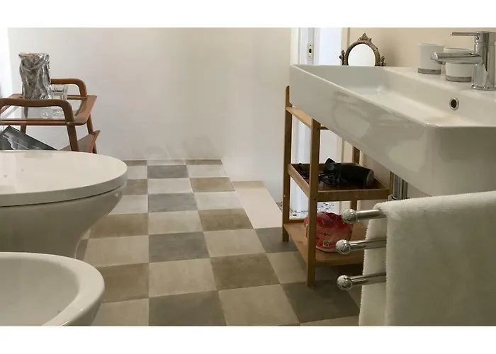 Dimora Castello Vecchia 1 4 Posti Apartament Bari